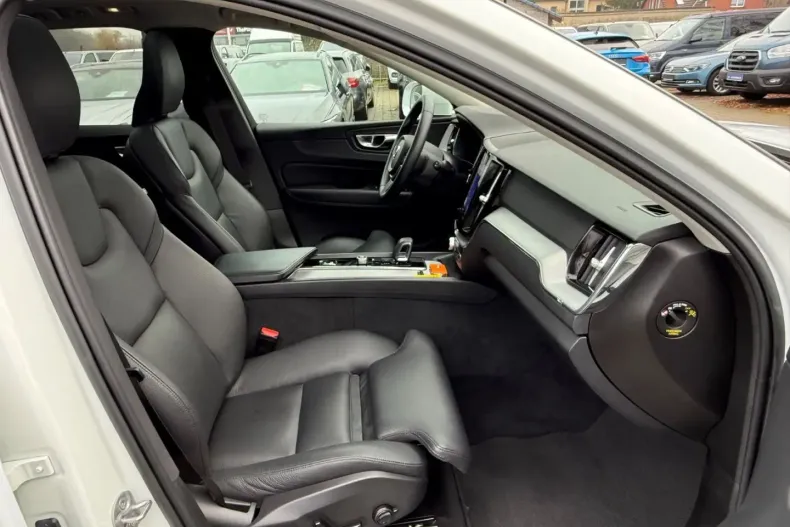 Volvo XC60 din 2022 cu 91.800 km - oferta VOL158471 - foto 20