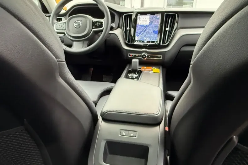 Volvo XC60 din 2022 cu 91.800 km - oferta VOL158471 - foto 26