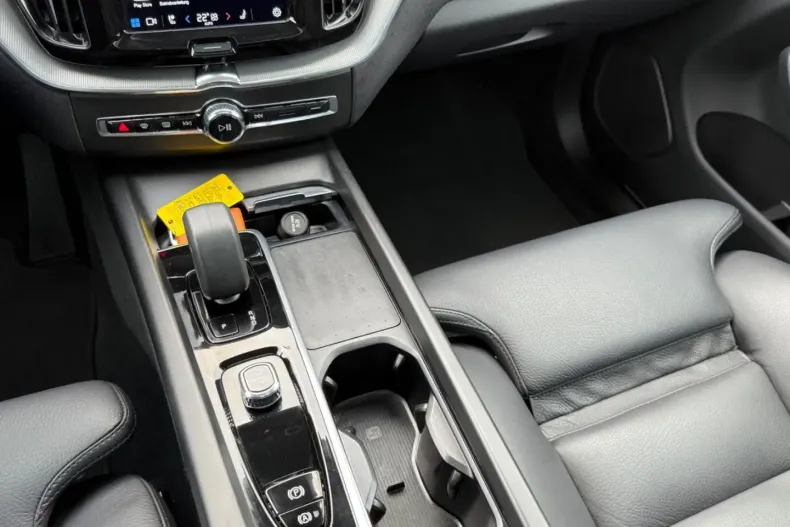 Volvo XC60 din 2022 cu 91.800 km - oferta VOL158471 - foto 27