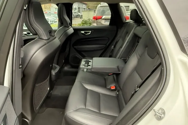 Volvo XC60 din 2022 cu 91.800 km - oferta VOL158471 - foto 34