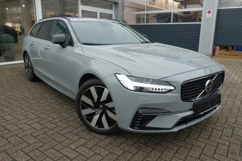 Volvo V90 din 2025 cu 21.700 km - oferta VOL158474 - foto 1