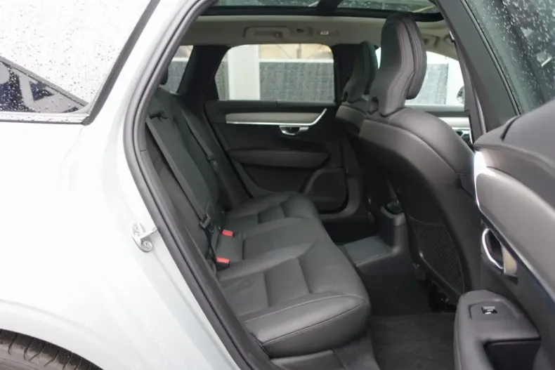 Volvo V90 din 2025 cu 21.700 km - oferta VOL158474 - foto 11