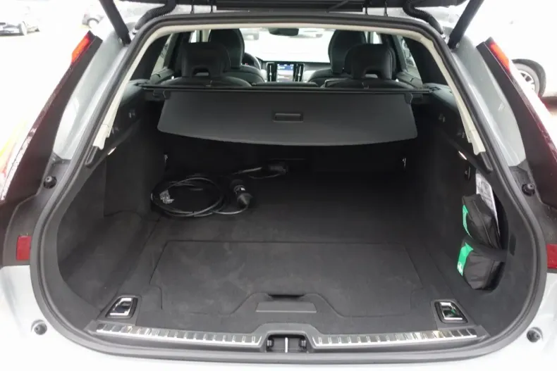 Volvo V90 din 2025 cu 21.700 km - oferta VOL158474 - foto 23