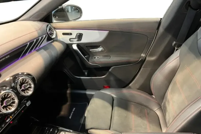 Mercedes-Benz CLA 45 AMG din 2022 cu 49.458 km - oferta MER158476 - foto 4