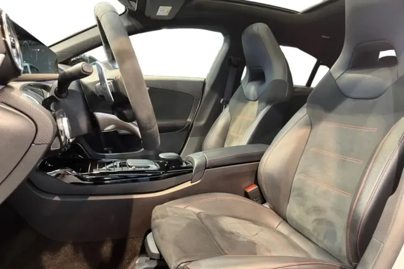 Mercedes-Benz CLA 45 AMG din 2022 cu 49.458 km - oferta MER158476 - foto 5