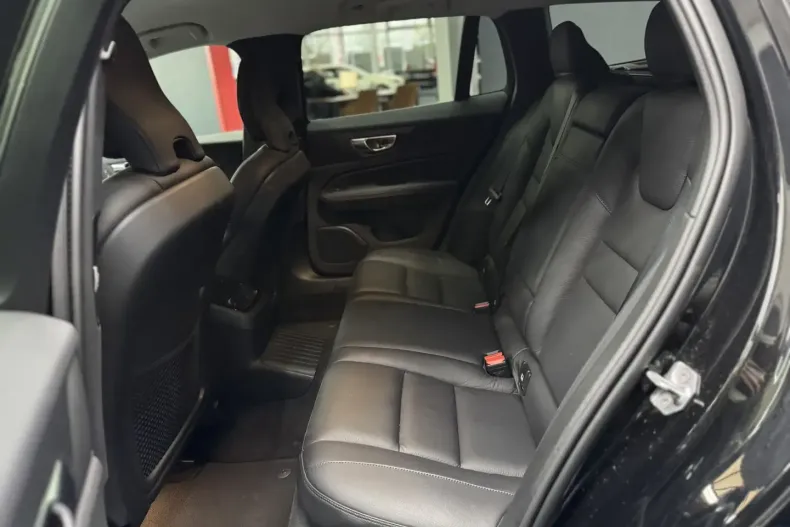 Volvo V60 din 2021 cu 91.286 km - oferta VOL158479 - foto 16