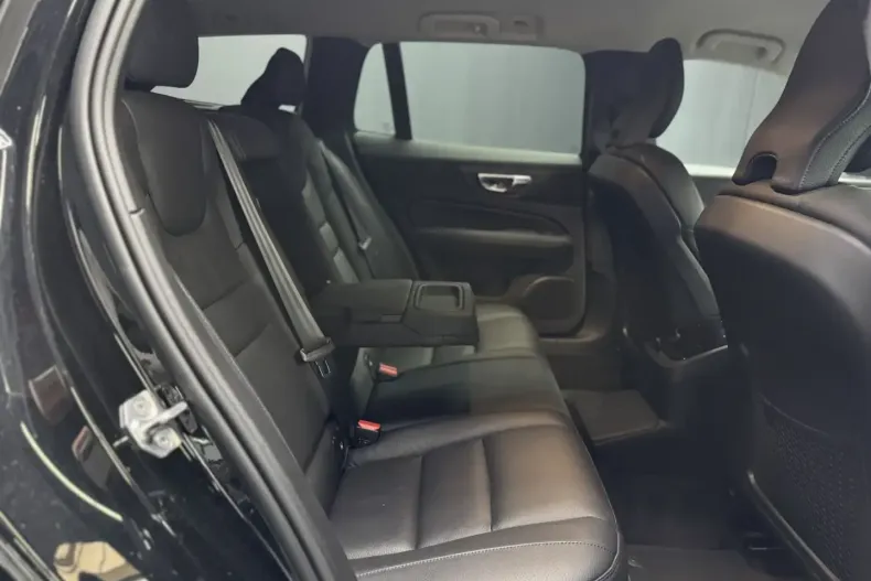 Volvo V60 din 2021 cu 91.286 km - oferta VOL158479 - foto 17