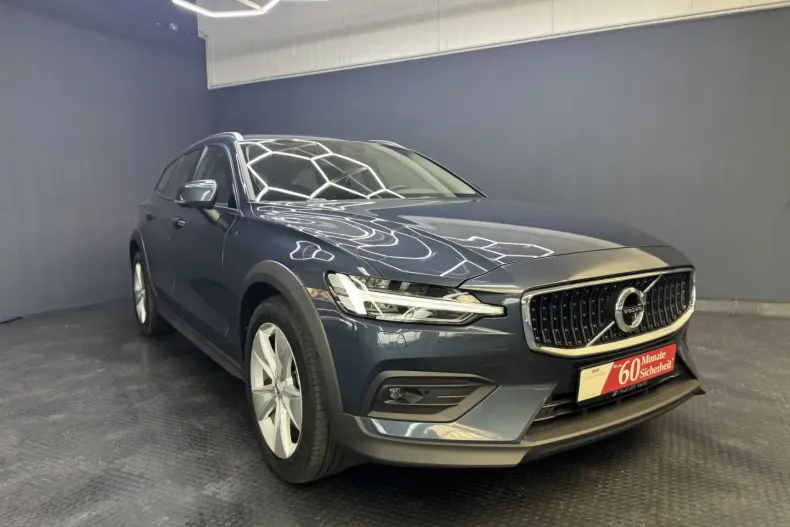 Volvo V60 Cross Country din 2021 cu 53.510 km - oferta VOL158480 - foto 3