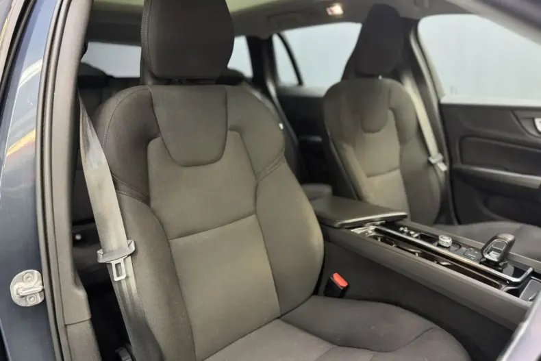 Volvo V60 Cross Country din 2021 cu 53.510 km - oferta VOL158480 - foto 10