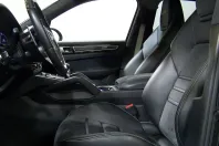 Porsche Cayenne din 2022 cu 62.559 km - oferta POR158484 - foto 9