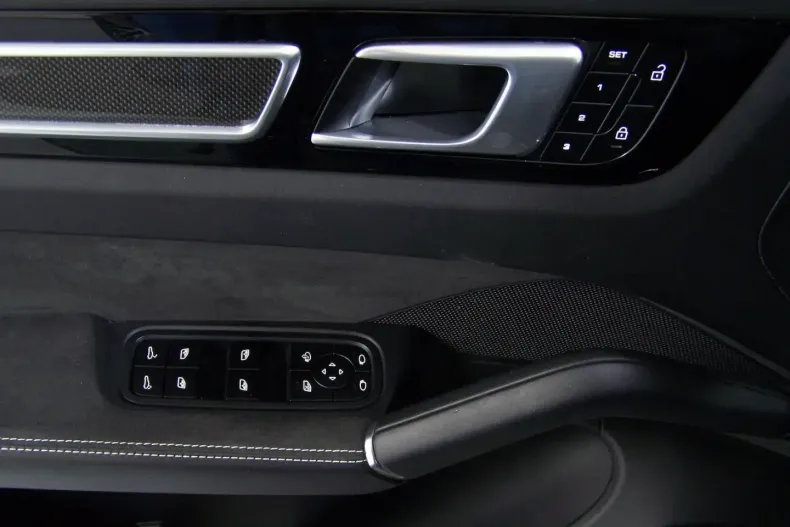 Porsche Cayenne din 2022 cu 62.559 km - oferta POR158484 - foto 16