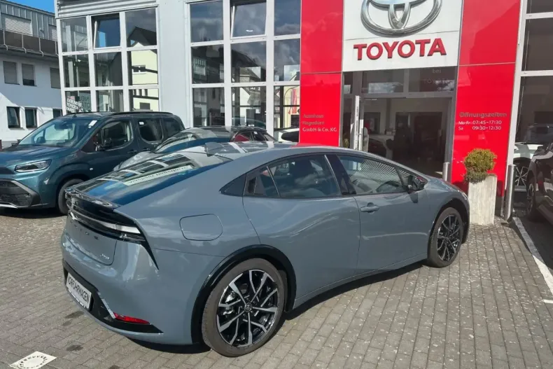 Toyota Prius din 2024 cu 10.500 km - oferta TOY158487 - foto 5