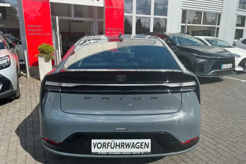 Toyota Prius din 2024 cu 10.500 km - oferta TOY158487 - foto 7