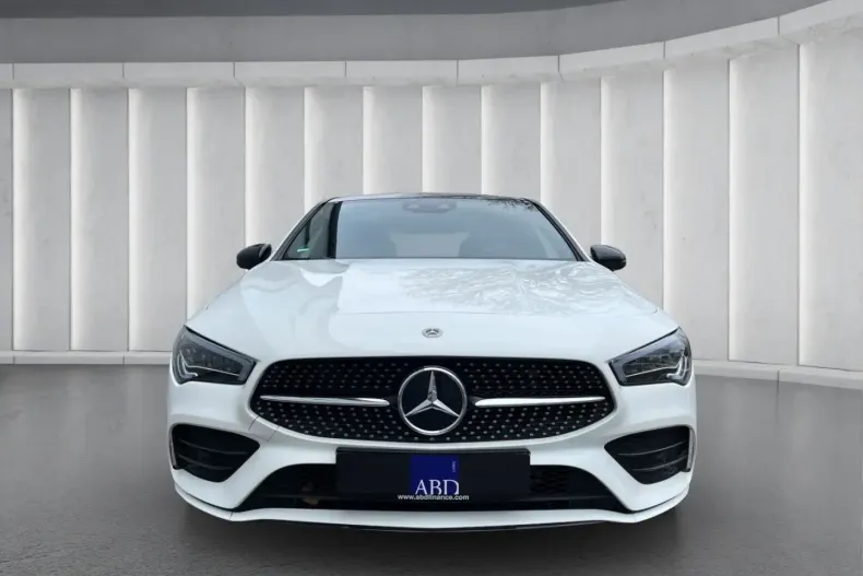 Mercedes-Benz CLA 250 din 2023 cu 44.600 km - oferta MER158488 - foto 3