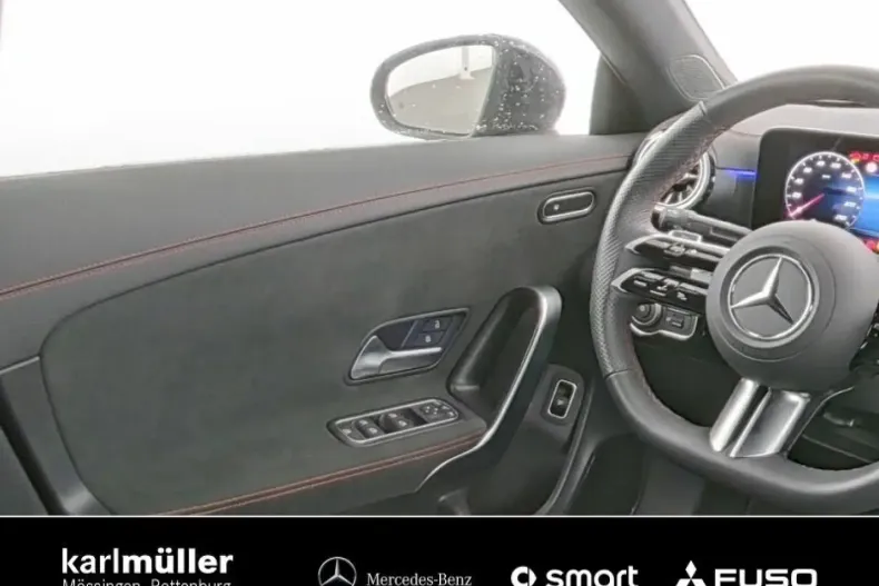 Mercedes-Benz CLA 200 din 2024 cu 11.820 km - oferta MER158490 - foto 8