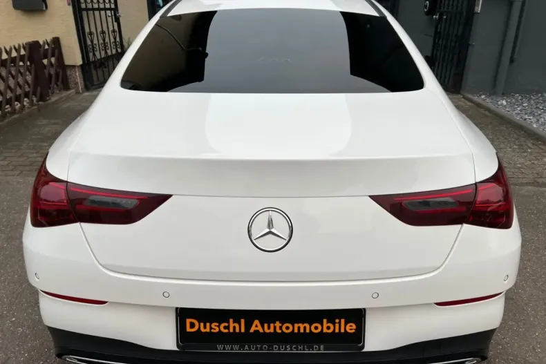 Mercedes-Benz CLA 200 din 2024 cu 28.012 km - oferta MER158492 - foto 8