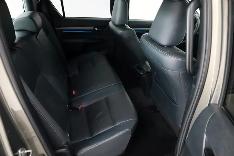 Toyota Hilux din 2024 cu 24.930 km - oferta TOY158494 - foto 8