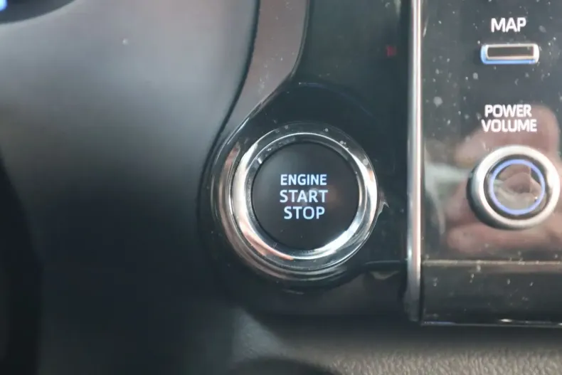 Toyota Hilux din 2021 cu 86.152 km - oferta TOY158498 - foto 35