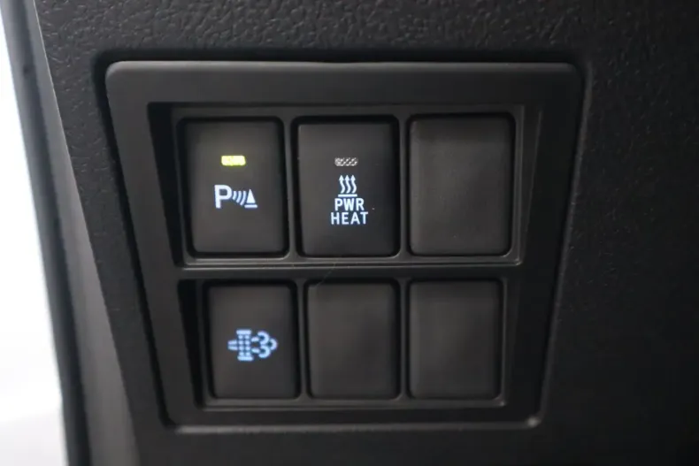 Toyota Hilux din 2021 cu 86.152 km - oferta TOY158498 - foto 41