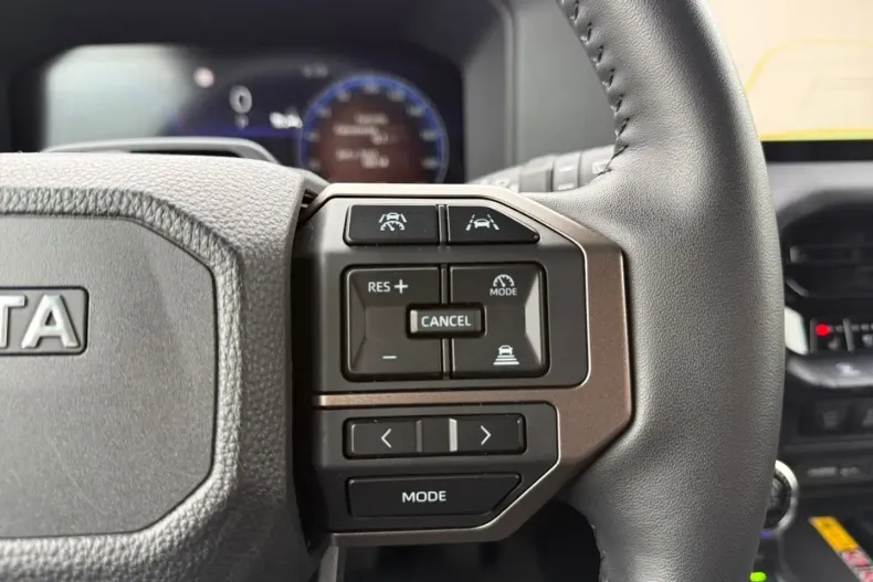 Toyota Land Cruiser din 2024 cu 27.000 km - oferta TOY158502 - foto 26