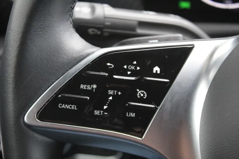 Mercedes-Benz CLA 180 din 2024 cu 50.000 km - oferta MER158503 - foto 19