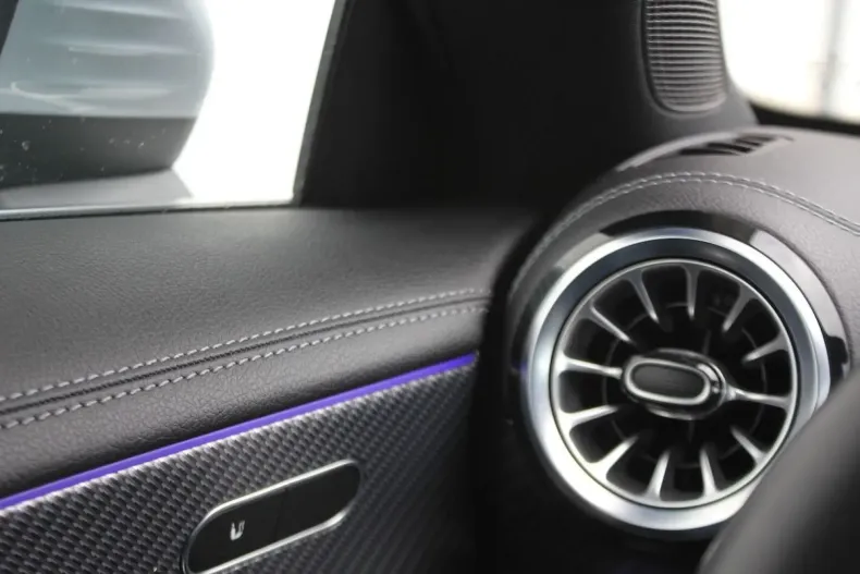 Mercedes-Benz CLA 180 din 2024 cu 50.000 km - oferta MER158503 - foto 22