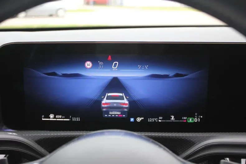 Mercedes-Benz CLA 180 din 2024 cu 50.000 km - oferta MER158503 - foto 37