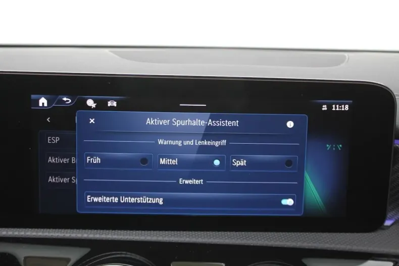 Mercedes-Benz CLA 180 din 2024 cu 50.000 km - oferta MER158503 - foto 47