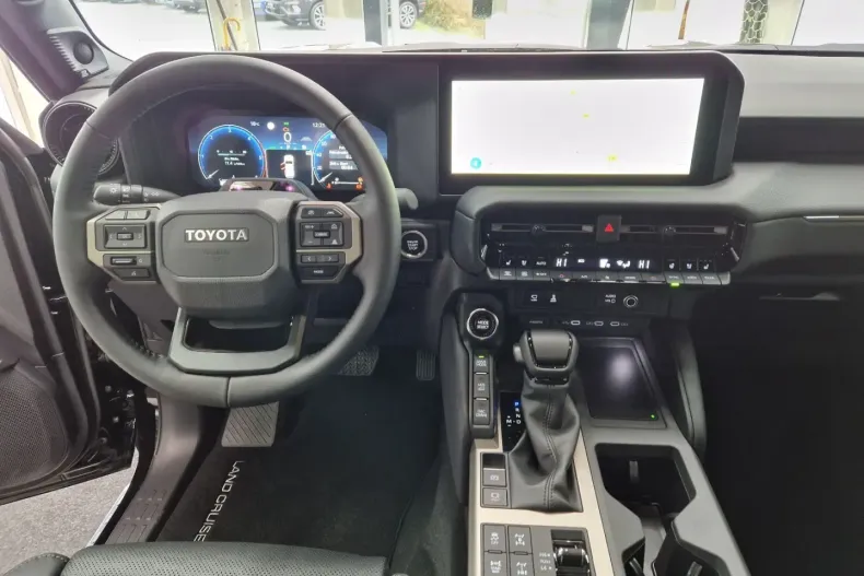 Toyota Land Cruiser din 2024 cu 1.817 km - oferta TOY158504 - foto 14