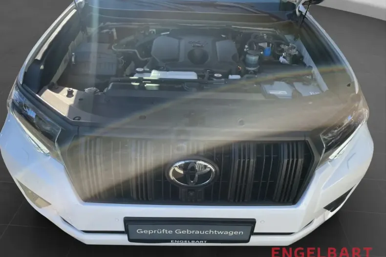 Toyota Land Cruiser din 2023 cu 38.717 km - oferta TOY158505 - foto 13