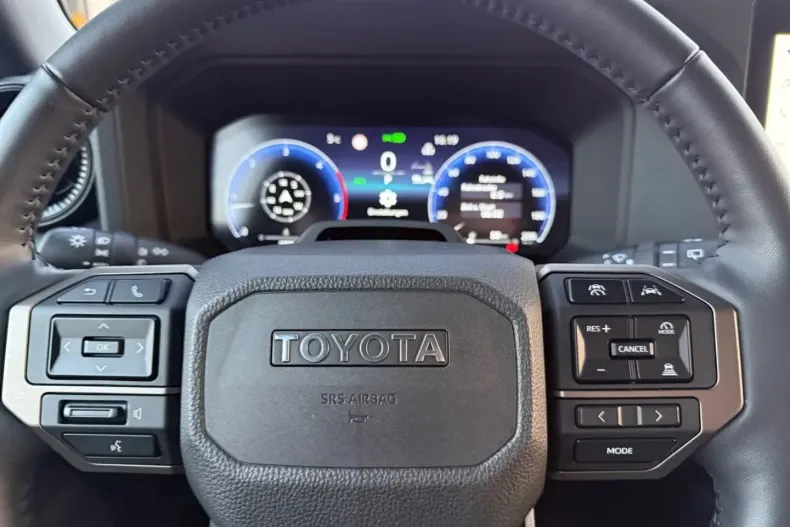 Toyota Land Cruiser din 2024 cu 9.500 km - oferta TOY158506 - foto 12