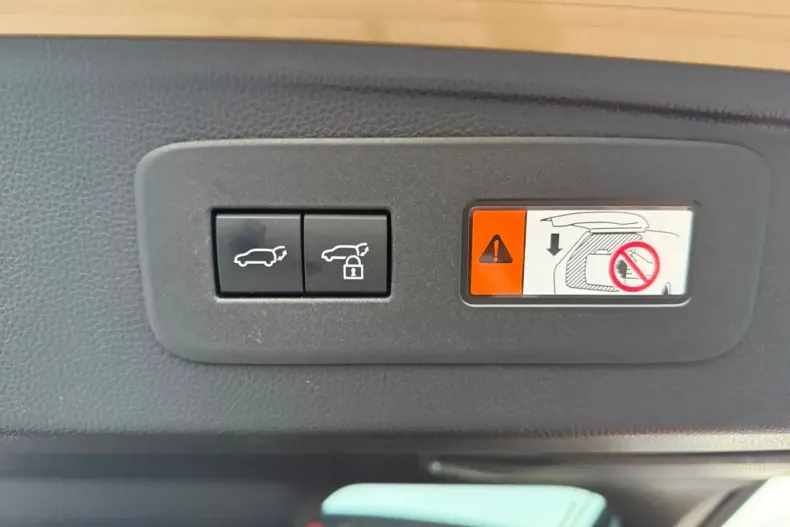 Toyota Land Cruiser din 2024 cu 9.500 km - oferta TOY158506 - foto 22