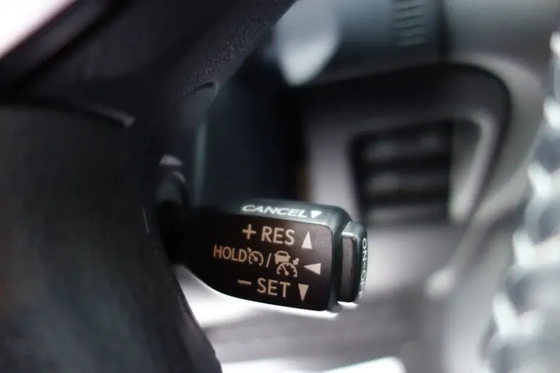 Toyota Land Cruiser din 2023 cu 63.454 km - oferta TOY158508 - foto 23