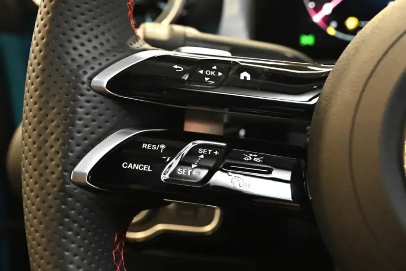 Mercedes-Benz CLA 250 din 2024 cu 6.741 km - oferta MER158510 - foto 14