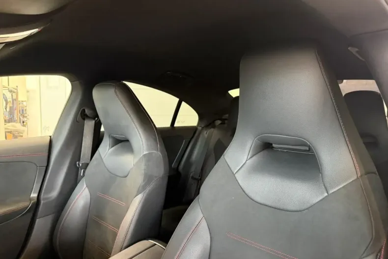 Mercedes-Benz CLA 250 din 2024 cu 14.019 km - oferta MER158514 - foto 13