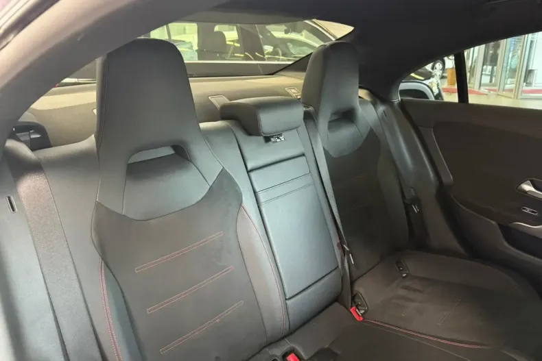 Mercedes-Benz CLA 250 din 2024 cu 14.019 km - oferta MER158514 - foto 15