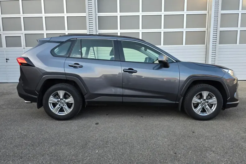 Toyota RAV4 din 2023 cu 35.900 km - oferta TOY158518 - foto 6