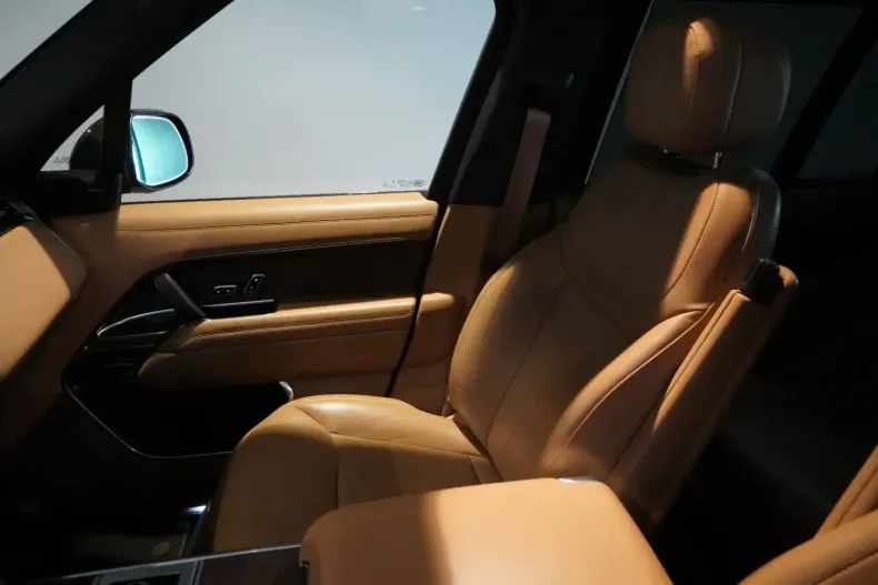 Land Rover Range Rover din 2023 cu 45.000 km - oferta LAN158521 - foto 10