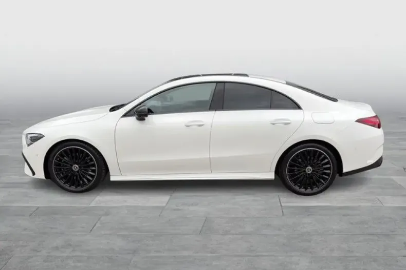 Mercedes-Benz CLA 200 din 2025 cu 7.350 km - oferta MER158532 - foto 2