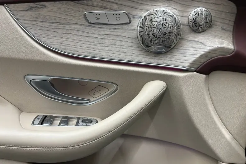 Mercedes-Benz E 400 din 2022 cu 107.000 km - oferta MER158533 - foto 9