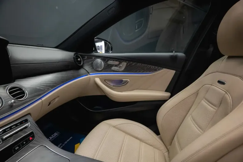 Mercedes-Benz E 53 AMG din 2021 cu 56.400 km - oferta MER158536 - foto 42