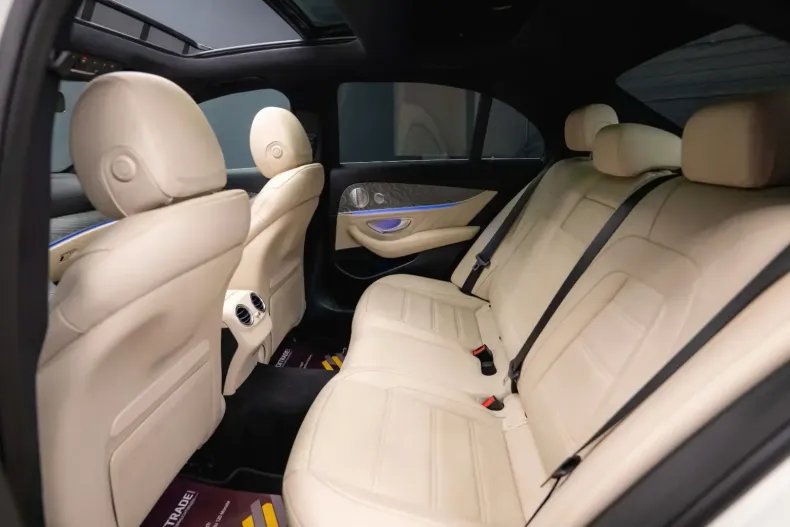 Mercedes-Benz E 53 AMG din 2021 cu 56.400 km - oferta MER158536 - foto 44