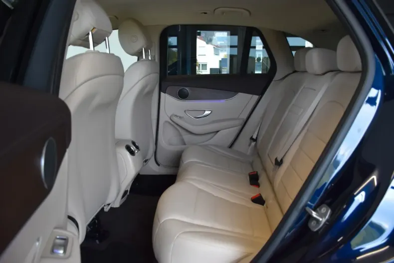 Mercedes-Benz GLC 200 din 2020 cu 24.865 km - oferta MER158542 - foto 16