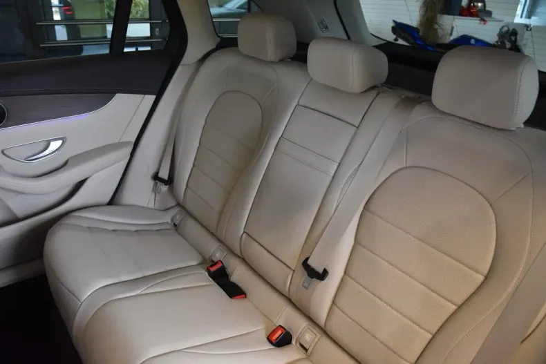 Mercedes-Benz GLC 200 din 2020 cu 24.865 km - oferta MER158542 - foto 17