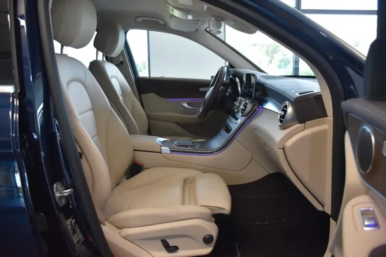 Mercedes-Benz GLC 200 din 2020 cu 24.865 km - oferta MER158542 - foto 22