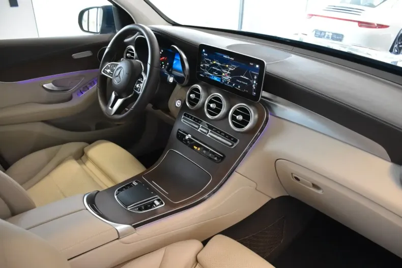 Mercedes-Benz GLC 200 din 2020 cu 24.865 km - oferta MER158542 - foto 23