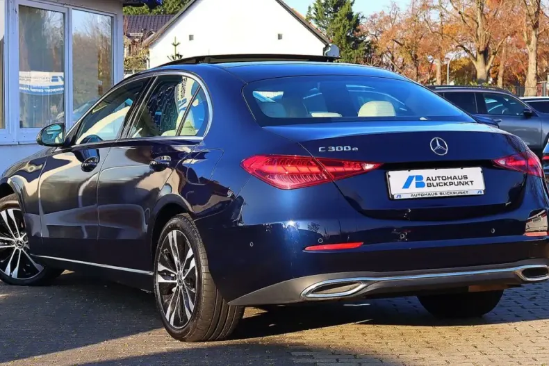 Mercedes-Benz C 300 din 2022 cu 42.458 km - oferta MER158551 - foto 4