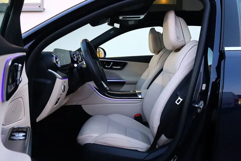 Mercedes-Benz C 300 din 2022 cu 42.458 km - oferta MER158551 - foto 8