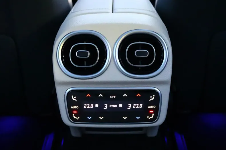 Mercedes-Benz C 300 din 2022 cu 42.458 km - oferta MER158551 - foto 36