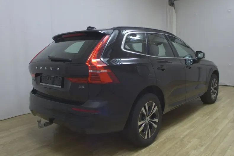 Volvo XC60 din 2022 cu 95.687 km - oferta VOL158552 - foto 3